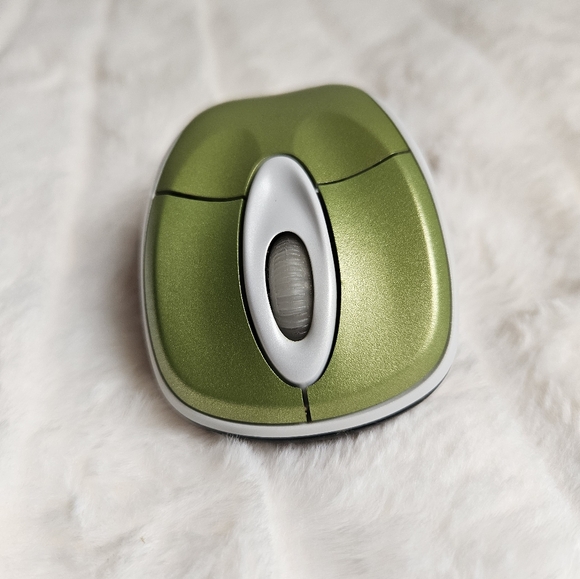 Microsoft Wireless Notebook Optical Mouse 3000 - Aloe Green - Picture 2 of 8